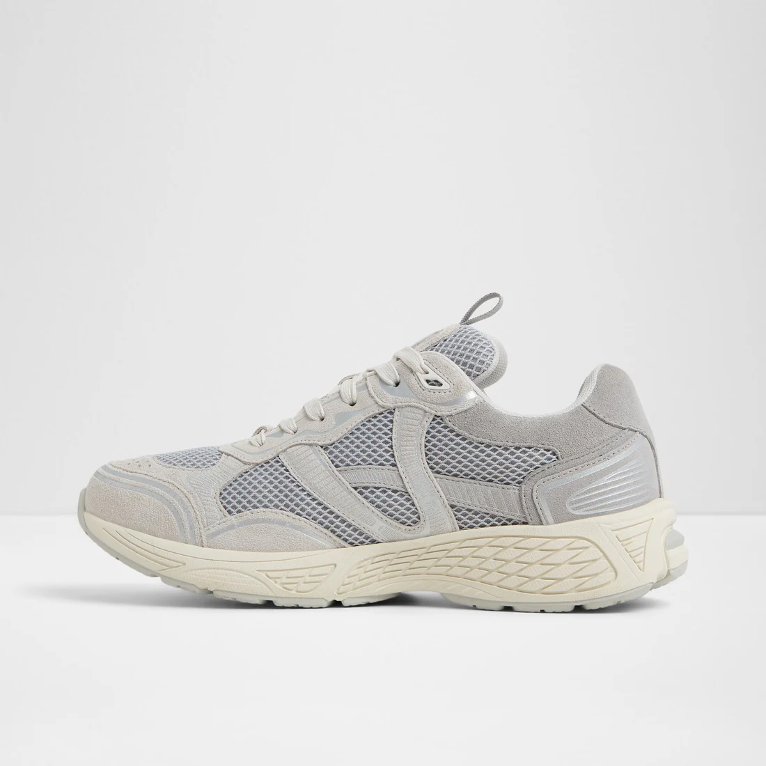 Aldo Blade Low Top Sneaker Size: 10 SKU: 6768E41