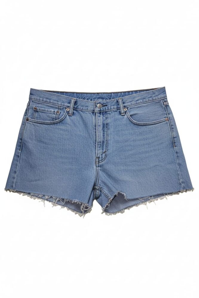 Vintage Light Wash Raw Hem Denim Shorts Size: 1XL SKU: 6768591