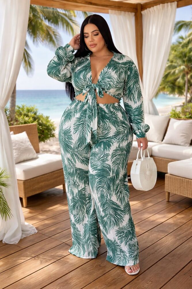 Green Palm Print Crop Top Palazzo Pant Set Size: 2XL SKU: 45612111