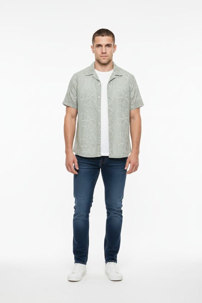 Luxurious Cotton Grey Leaf Print Camp Shirt Size: L SKU: 6576011