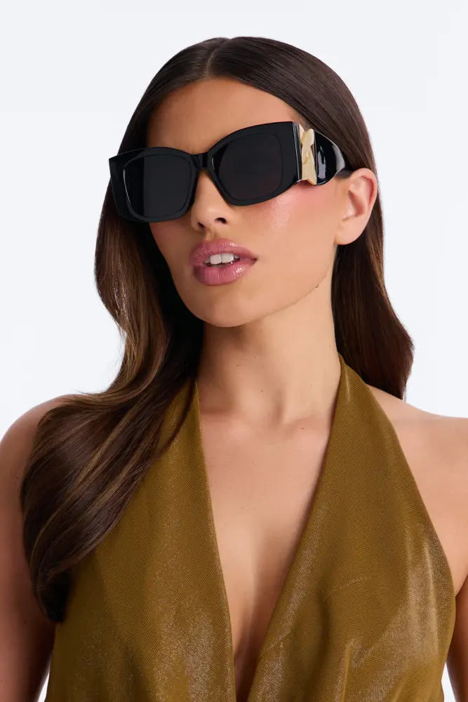 I'm The Boss Black Square Sunglasses SKU: L1L28324