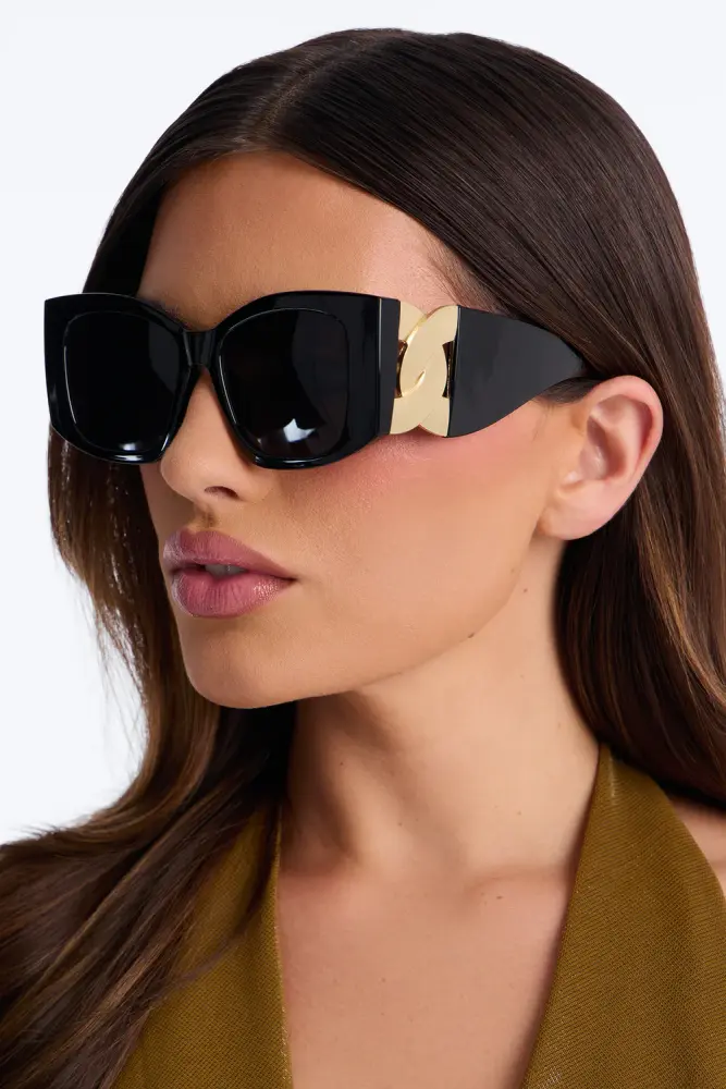 I'm The Boss Black Square Sunglasses SKU: L1L28324