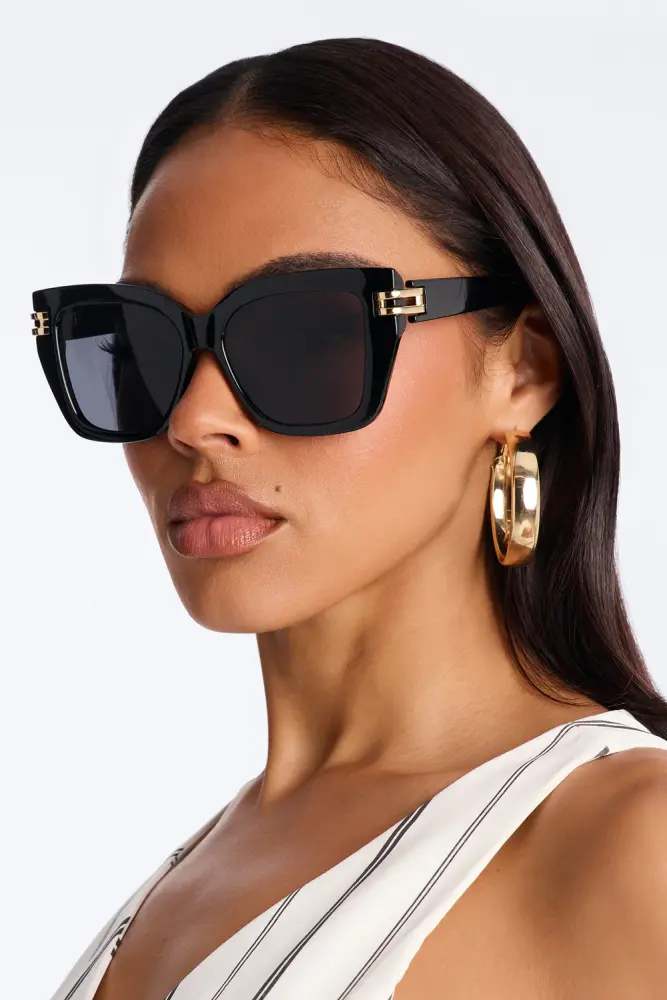 Black High-Class Sunglasses Size: OS SKU: L0L24324