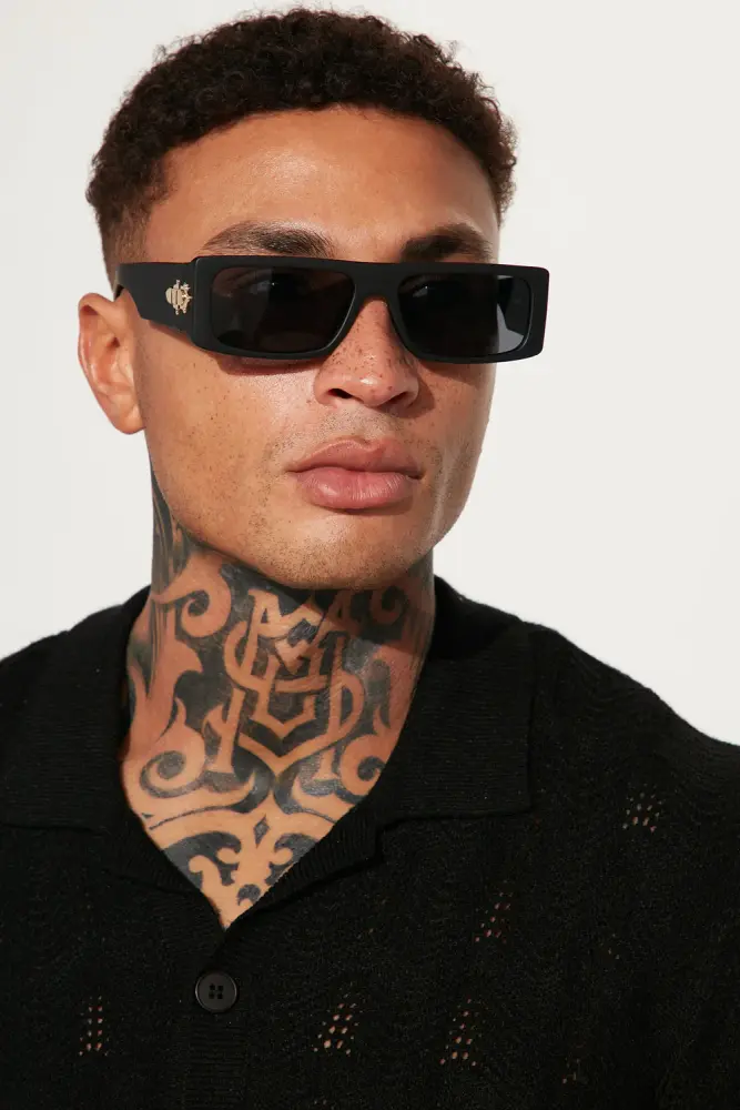 Poker Face Black Sleek Sunglasses SKU: 0912567