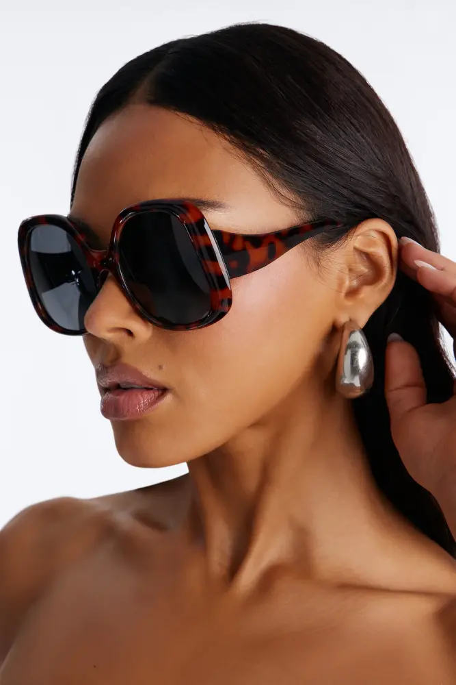 Tortoise Print Round Sunglasses SKU: 8796F31