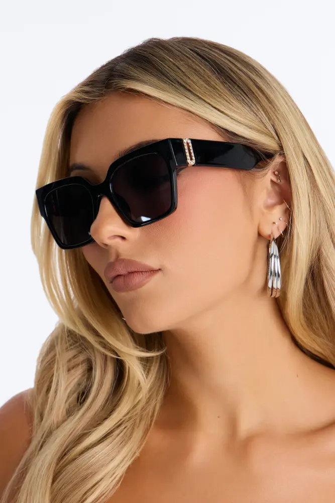 Black Rhinestone Detail Square Sunglasses SKU: 66768511
