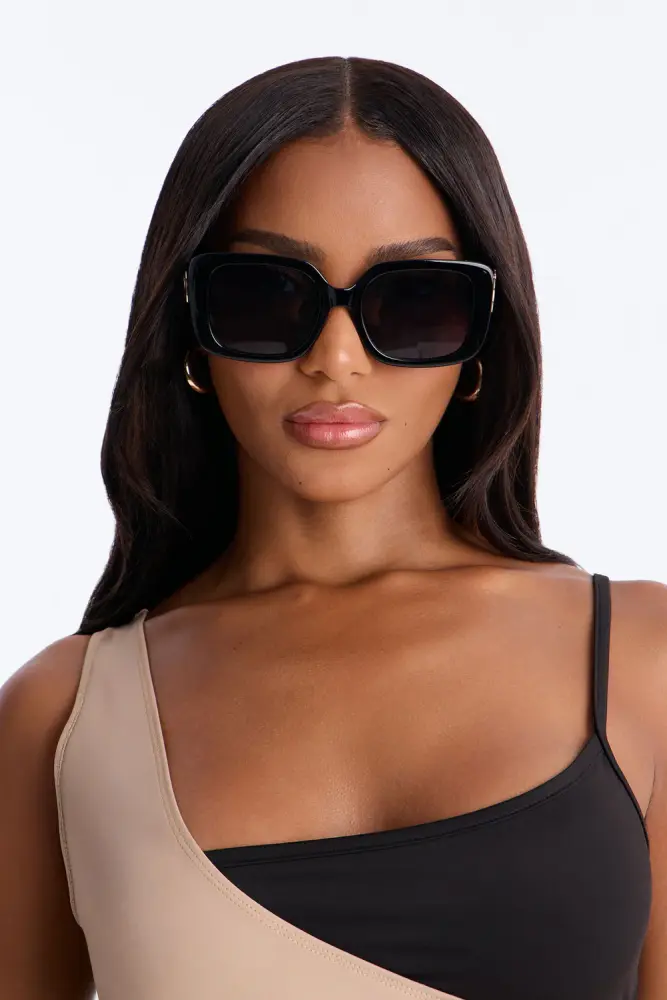 Black Square Sunglasses SKU: 6579B65