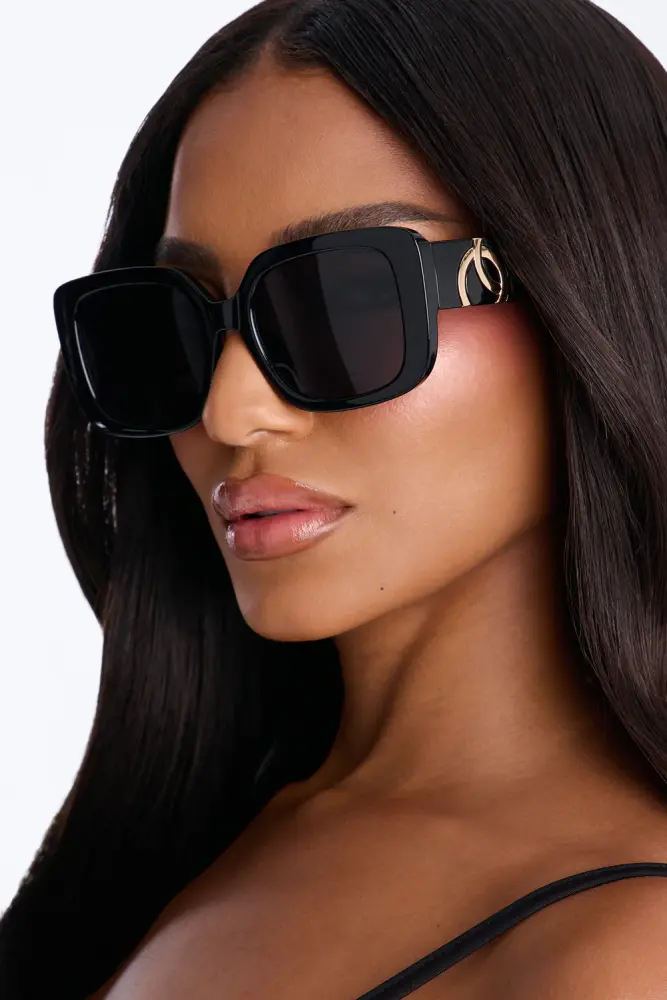 Black Square Sunglasses SKU: 6579B65