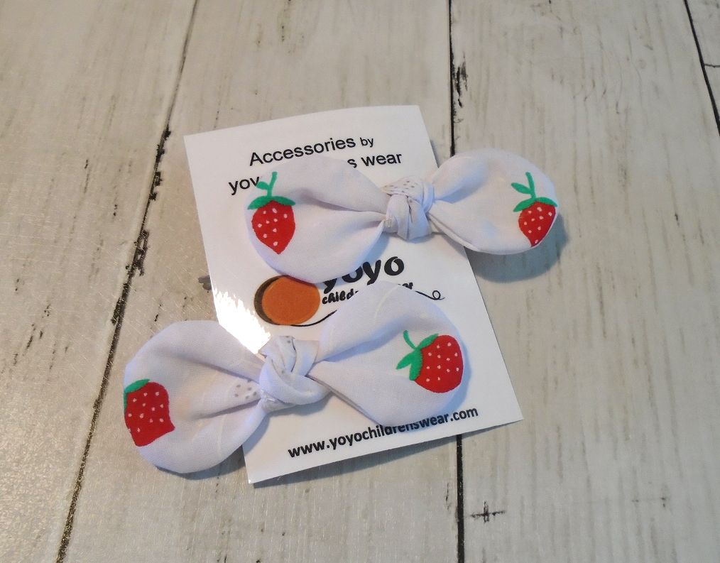 <!-- 001-->Strawberry Hair Clips