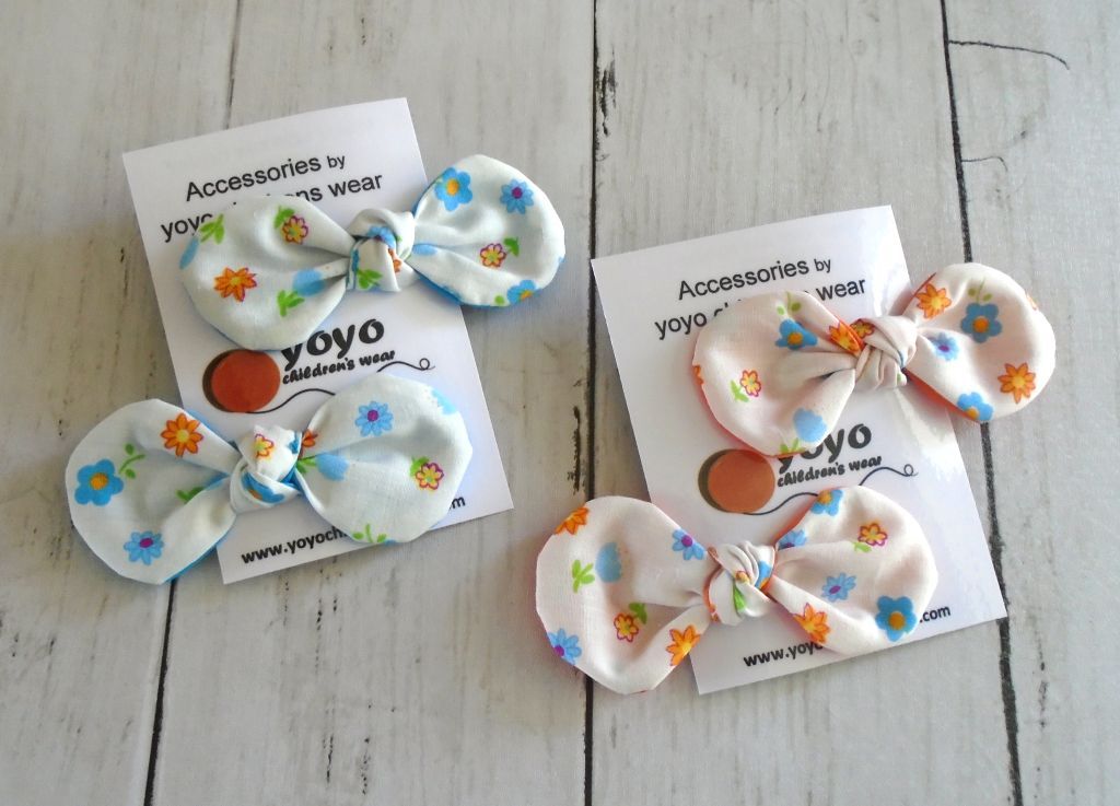 <!-- 009-->Turquoise/Orange Floral Hair Clips