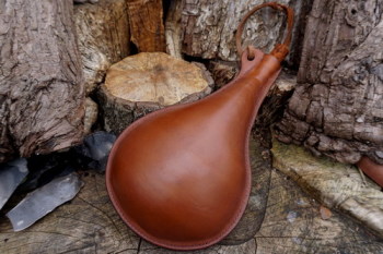 Handmade leather bottle by beaver bushcraft. Flask in hazel brown