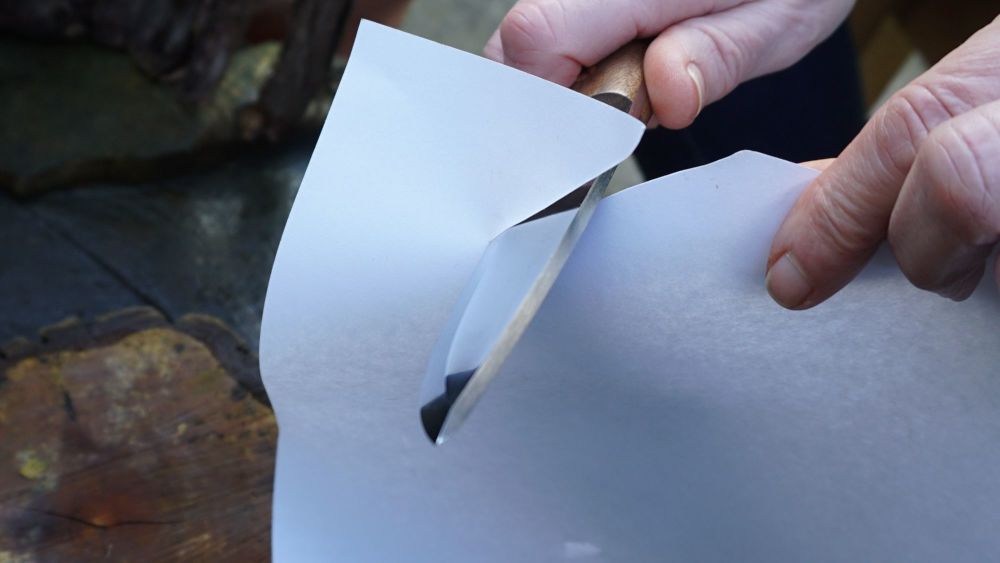 How to Test a Knife's Sharpness Using a Newspaper
