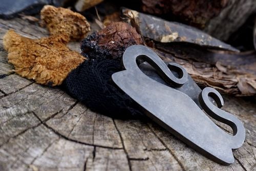 Beaver Bushcraft The 'Viking Curl' Traditional Flint & Steel+Char Cloth & F