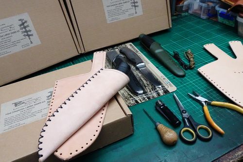 MAKE YOUR OWN (18+) - Mora Companion Leather Sheath Kit + Knife (45-2000)