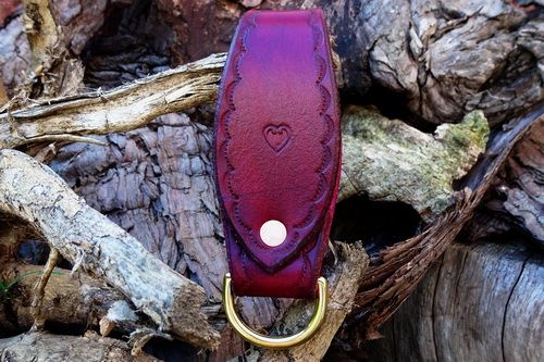 Curved Belt Loop/Key Ring  with Solid Brass 'D' Ring - Hand Tooled Detail -