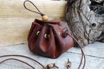 Leather old style merchant belt pouch by beaver bushcraft