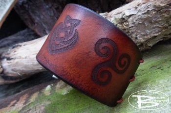 Leather hand dyed viking cuff with tooled triskele design by beaver bushcra