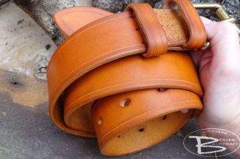 leather bespoke hand dyed hand made 911 belt by beaver bushcraft