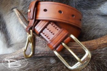 leather 501 hand stitched belt with belt loop by beaver bushcraft