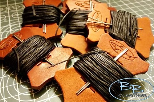 LEATHER ACCESSORIES - 10m Brown Tiger Thread + 2 x Leather Needles - MAKE Y