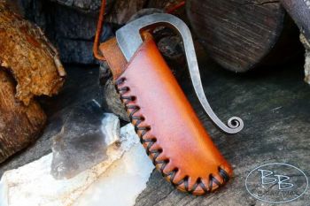 Leather &amp; fire classic R shaped fire steel with hand stitched sheath by bea