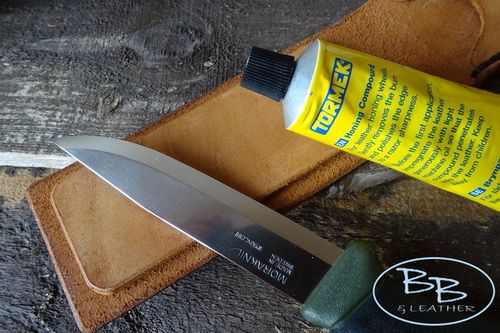 Sharpening leather bushcraft knife kit by beaver bushcraft