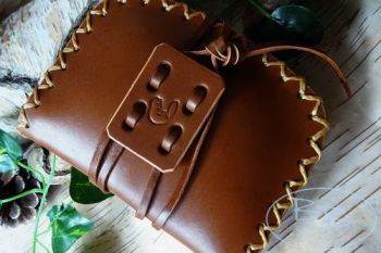 Leather old school pioneering pouch made from italian leather by beaver bus
