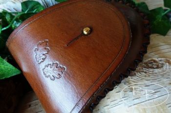 Leather belt pou8ch hand tooled accorn design by beaver bushcraft