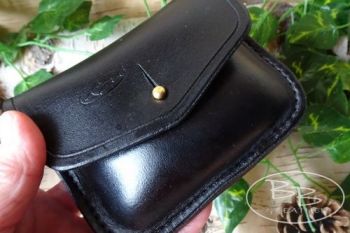 leather black tin pouch by beaver bushcraft