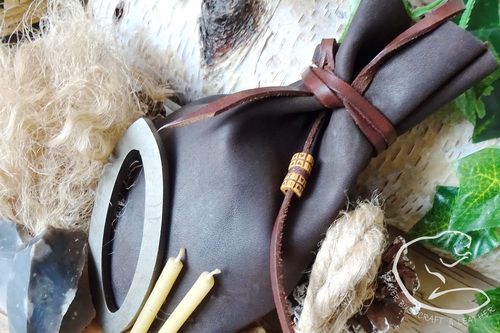 Vintage Leather 'Sami' Style Tinder Pouch with Flint & Steel Fire Lighting 