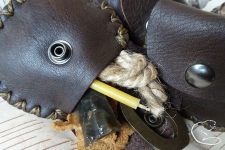Vintage Leather Small Pocket Tinderbox Pouch with Flint & Fire Steel Fire L