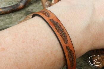 Jewelry leather feather wrist band