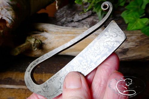 Long Neck R-Striker with Curl  - Circa 17th to 18th Century - Flint & Steel Fire Striker (857-1719-70)