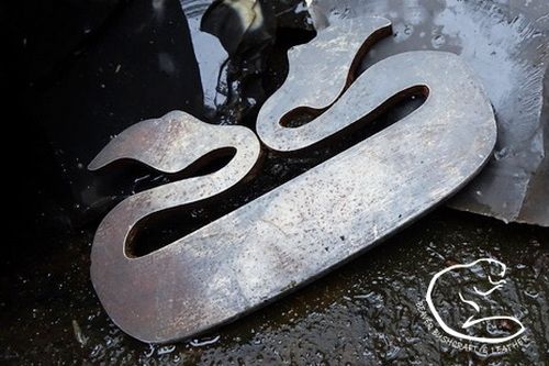 Classic Two Leaf 'Viking' Striker - Traditional Flint & Steel (865-1502-81)