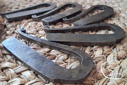 '5 FOR THE PRICE OF 4' - Classic Straight Tang Traditional  'R' Striker - Flint & Steel (857-1721-76) - Bulk Buy Offer