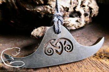 A mini Fire steel stumpy tail pendant striker by beaver bushcraft 85 1995 5