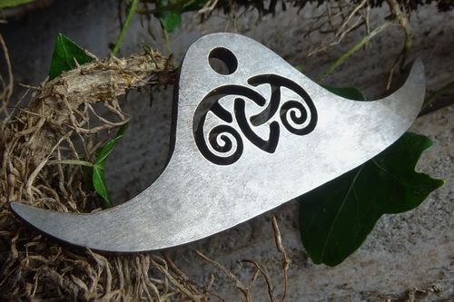 'Viking' Bow Striker with Viking Knot - Traditional 'Flint & Steel' Fire Striker (866-1995-81-A)