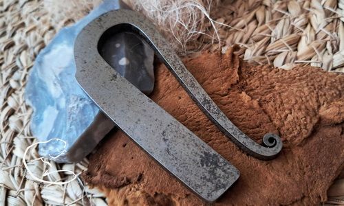 Classic Styled Basic 'R' Striker - Traditional 'Flint & Steel' (857-1721-76)