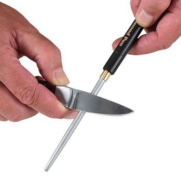 sharp-pen-file-with-knife