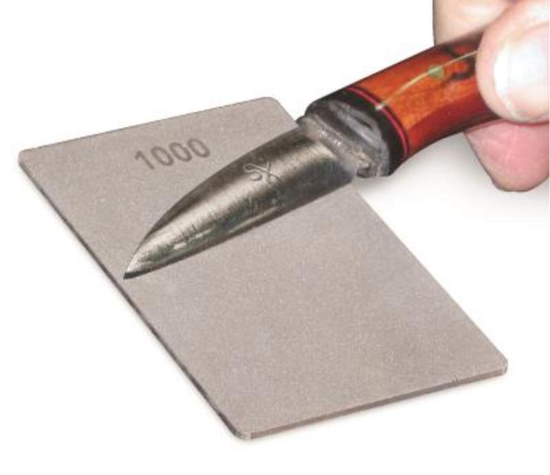 sharp-diamond-action-credit card 1000 with knife