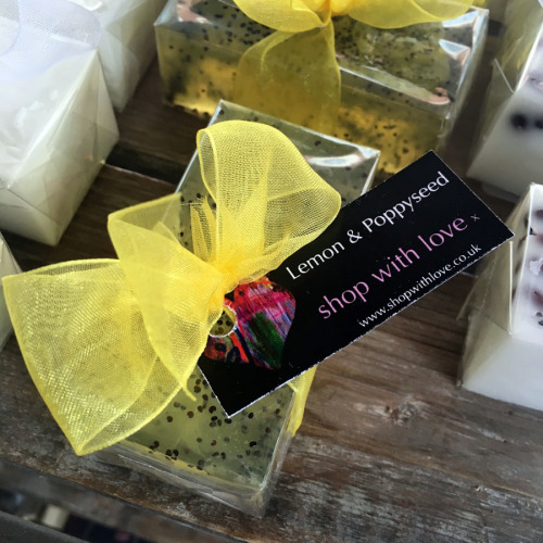 LEMON & POPPYSEED
