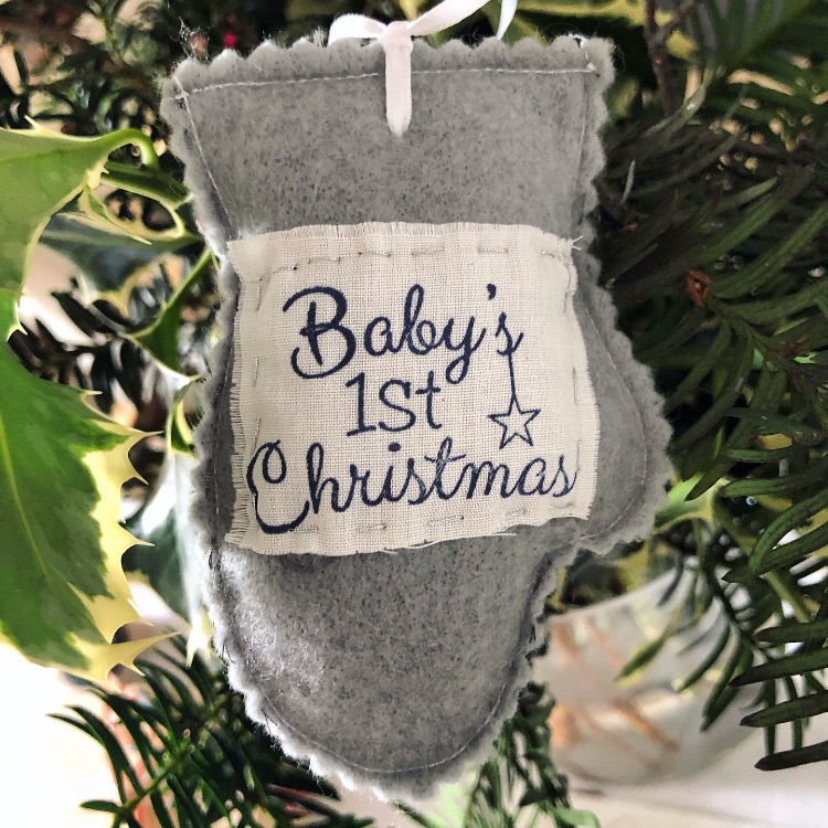 Baby's First Xmas - Mittens