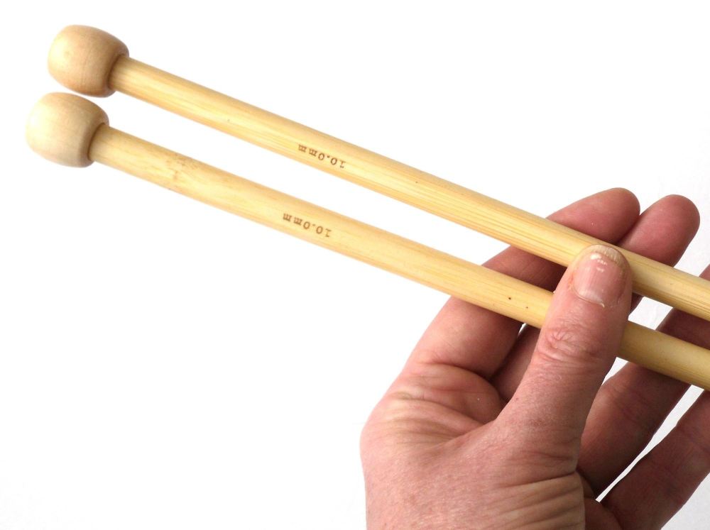 9 & 10mm bamboo knitting needles 35 cm long