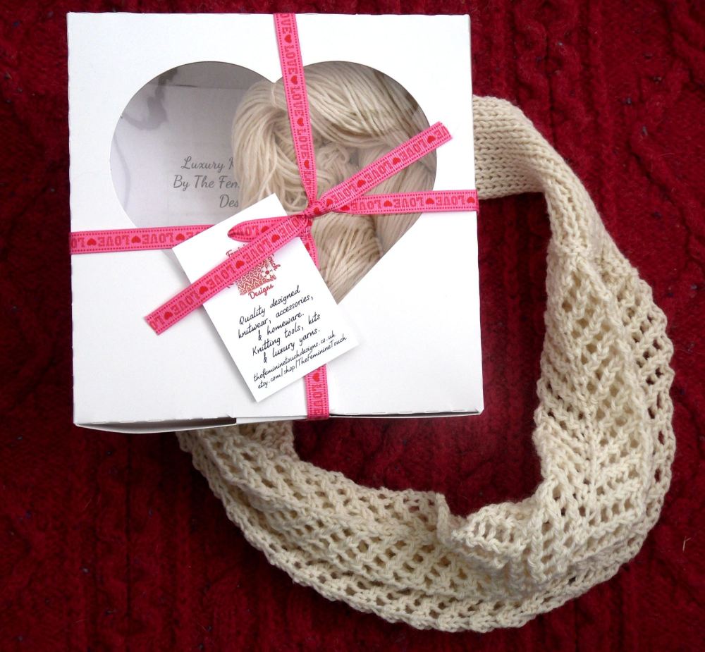 Lace Cowls knitting kit
