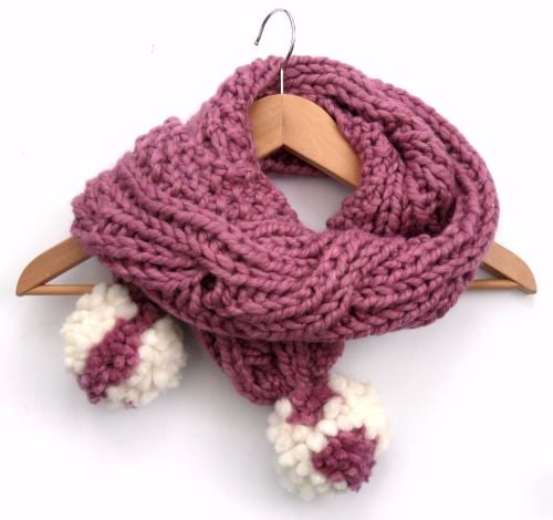 Girls chunky reversible pink scarf