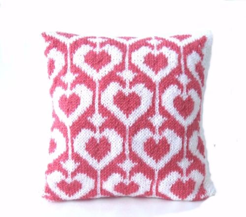 Valentine heart cushion 12