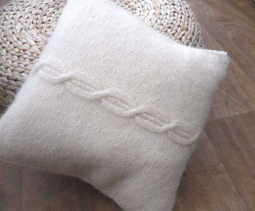 Mohair Cable Cushion 14