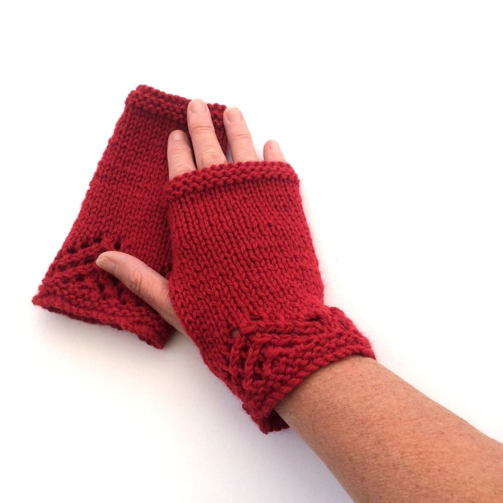 Red lace fingerless gloves