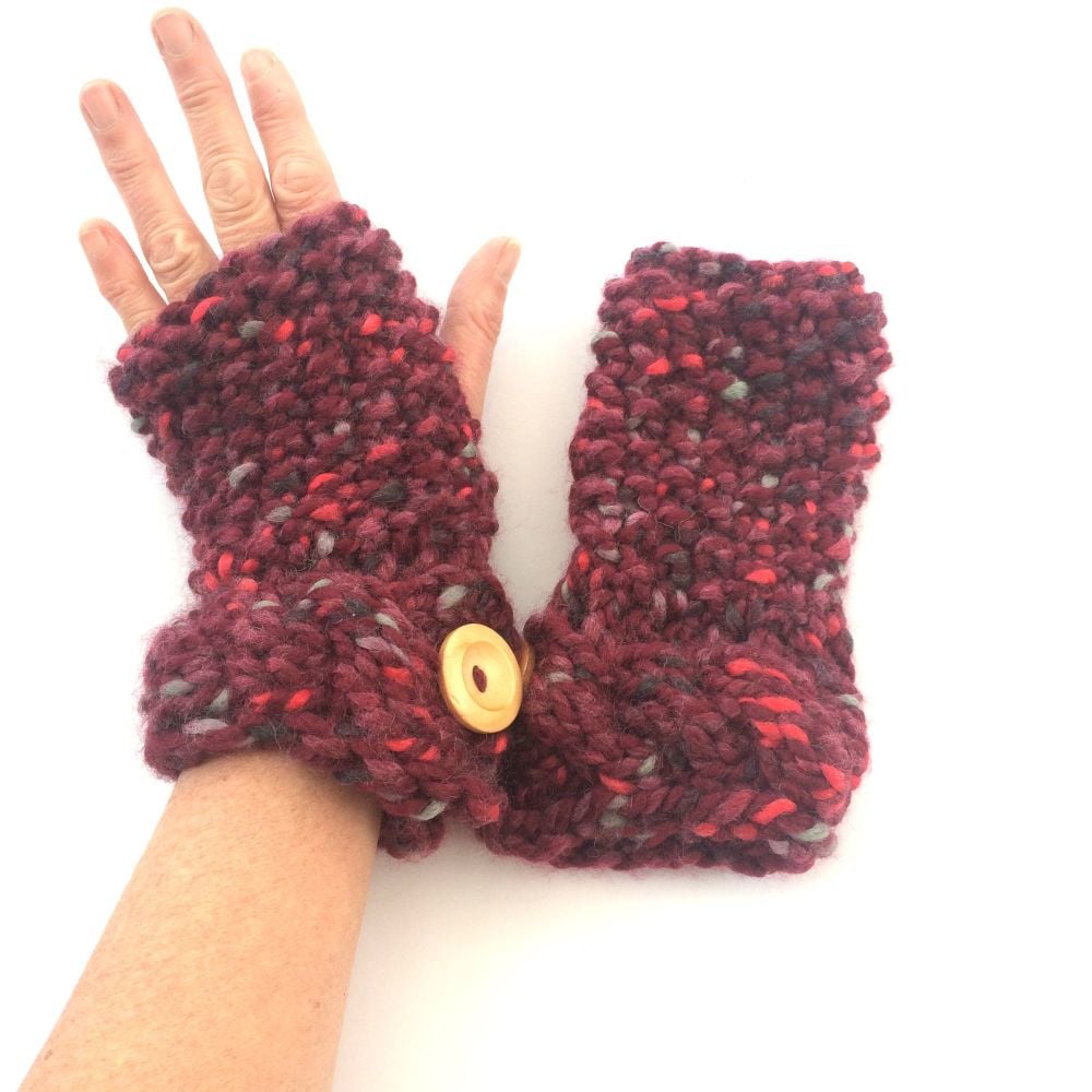 Chunky Moss Stitch Gloves with cable cuff