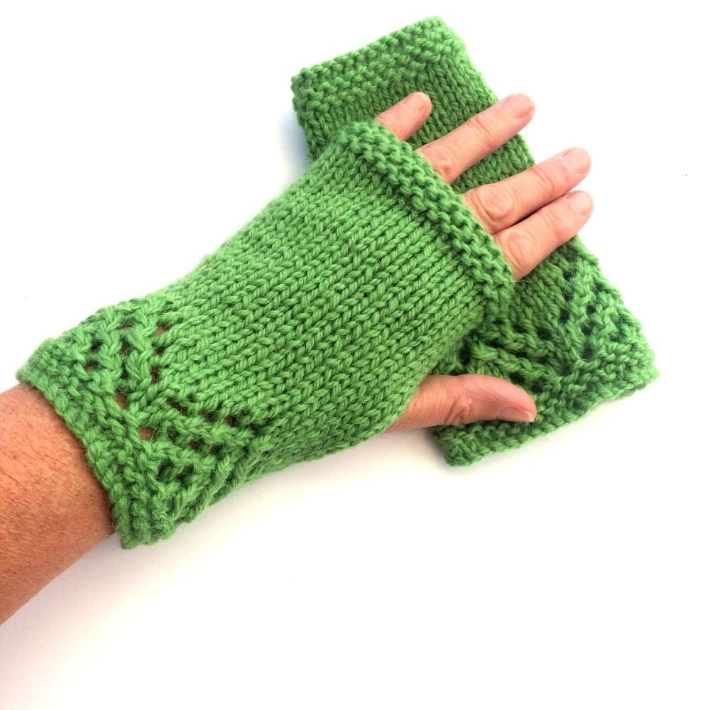 Green lace fingerless gloves